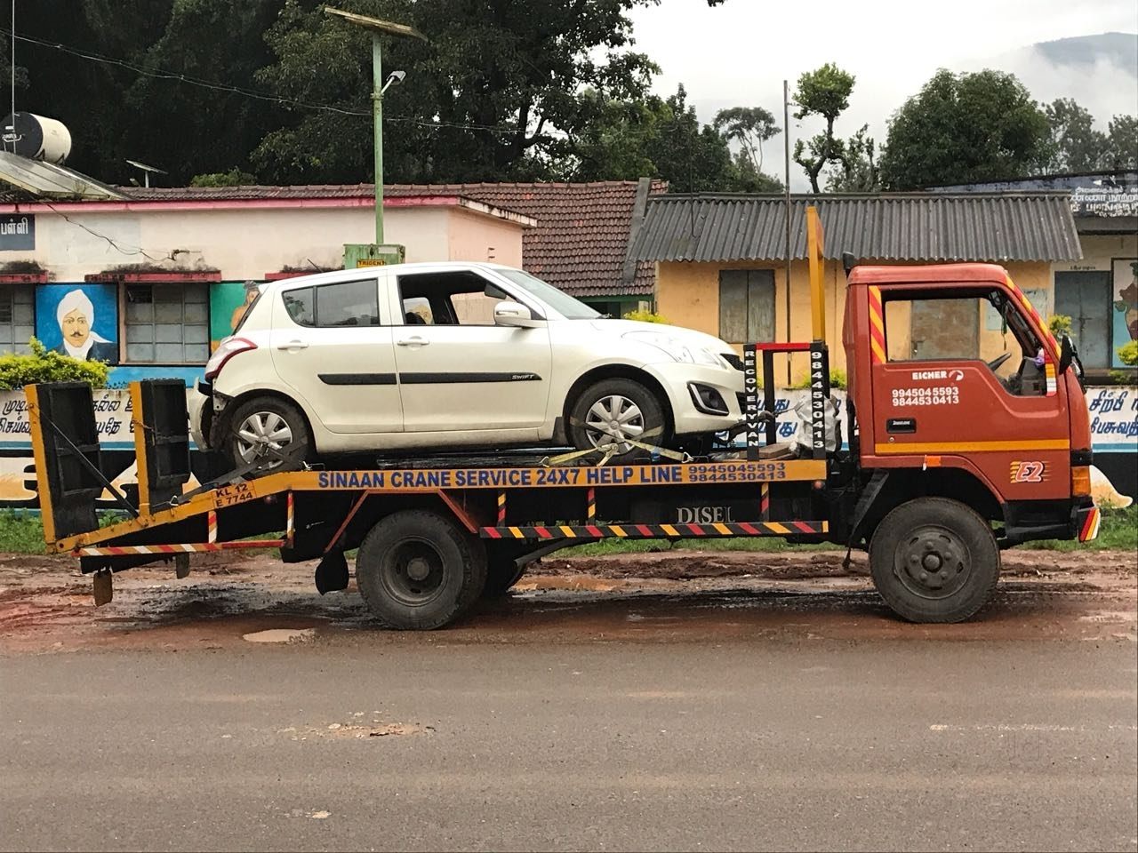 Pick And Carry Crane in Delhi